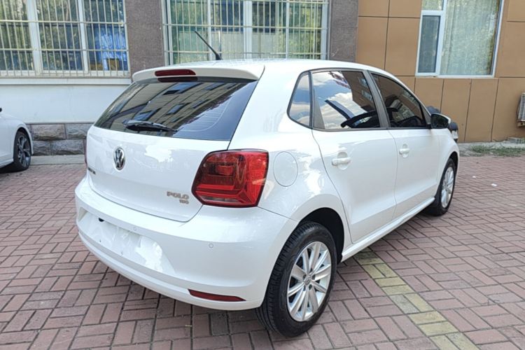 Volkswagen Polo 2016 car image #7