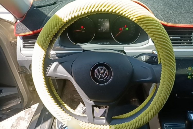 Volkswagen Bora 2019 #11 Volkswagen Bora 2019 car image #11