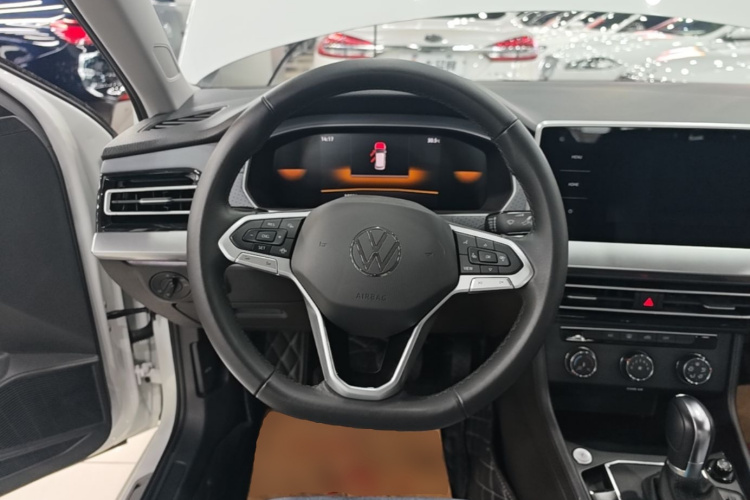Volkswagen Lavida 2022 car image #11