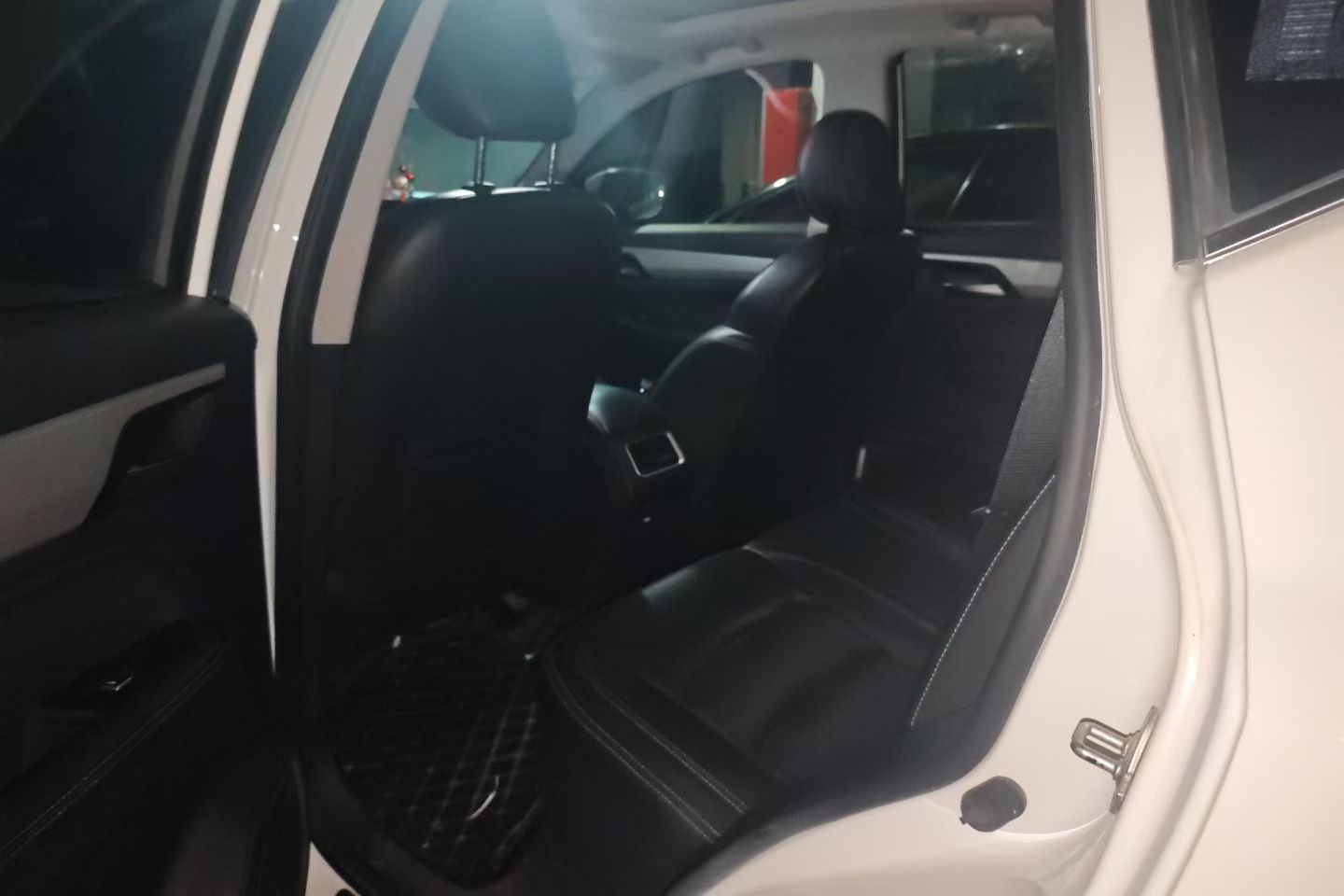 GEELY Vision X6 2020 car image #5