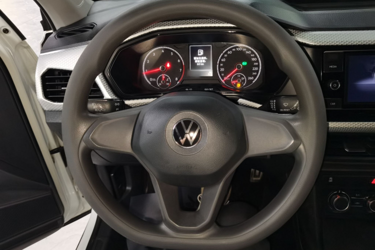 Volkswagen Tacqua 2020 car image #11