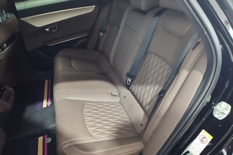 BYD Han 2024 car image #17