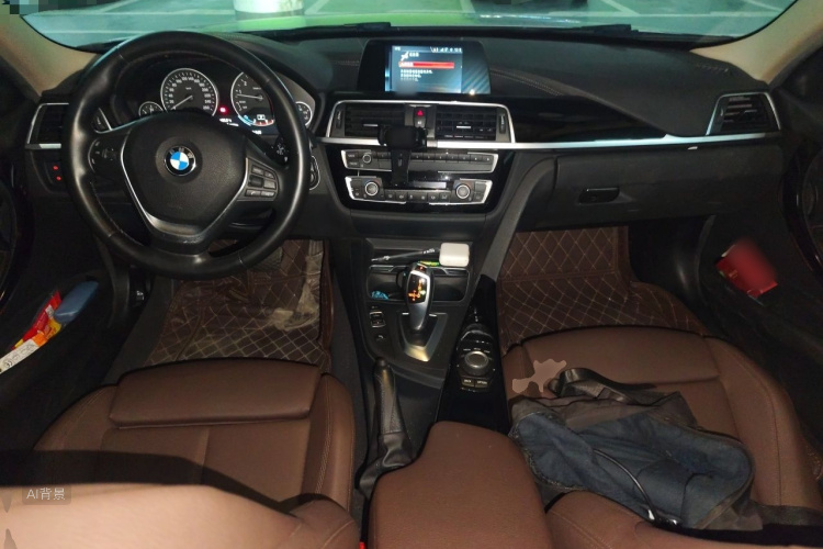 BMW 3 Series 2018 car image #11