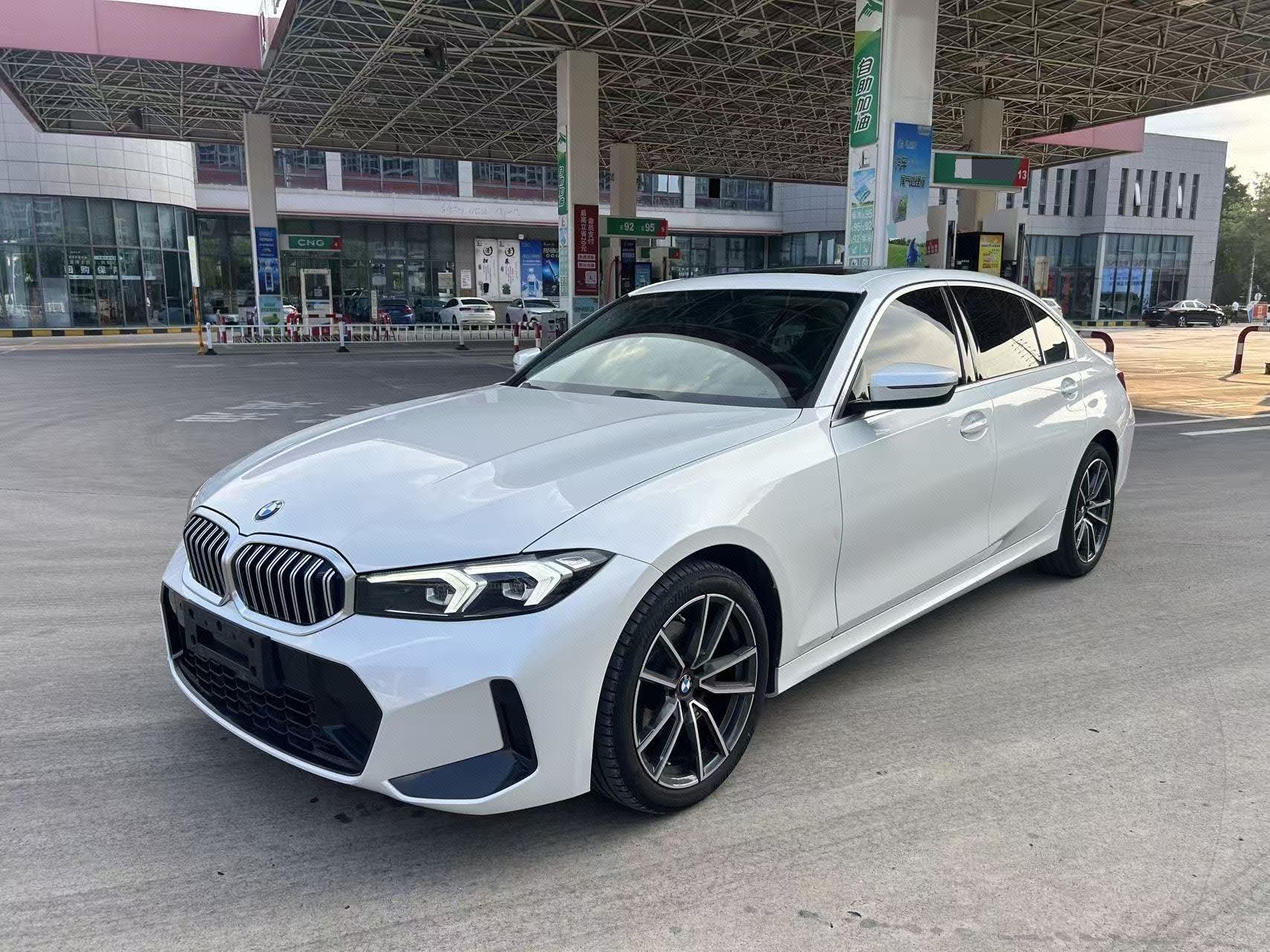 BMW 3 Series 2024 car image 