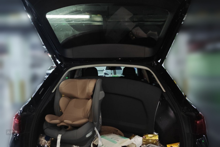 Audi Q3 2022 car image #21