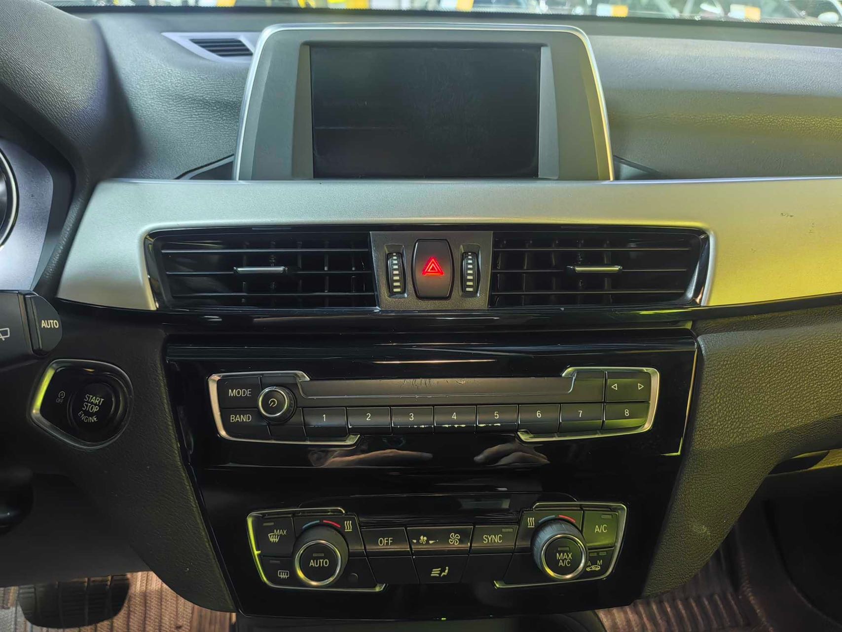 BMW X1 2019 изображение автомобиля #8