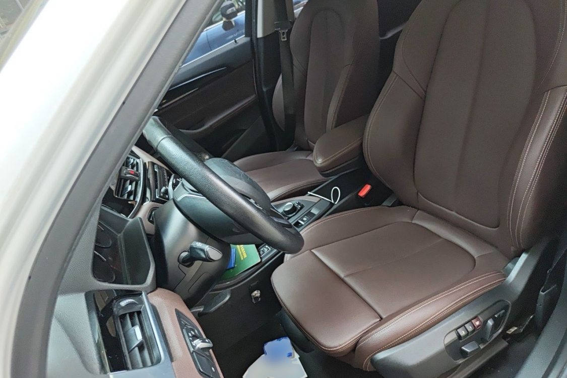 BMW X1 2020 car image #18