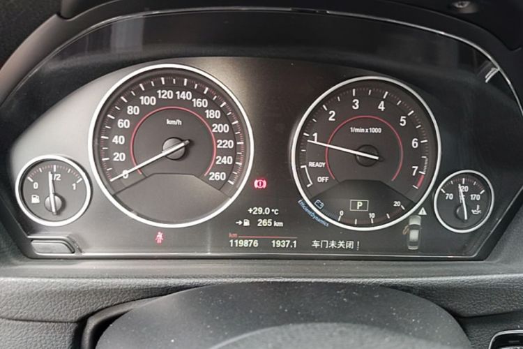 BMW 3 Series 2017 #16 BMW 3 Series 2017 car image #16