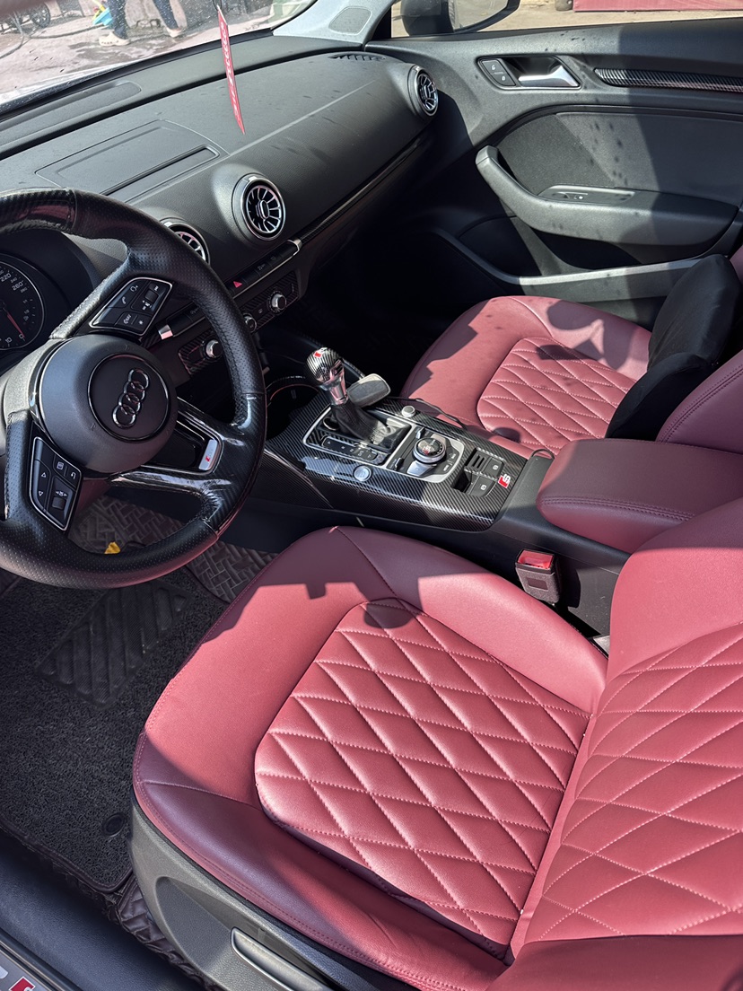 Audi A3 2019 car image #3