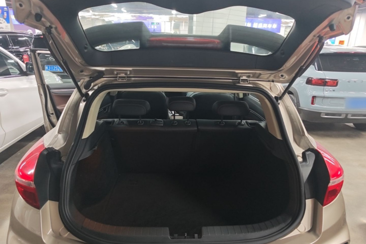 GEELY Emgrand GS 2019 imagem de carro #19