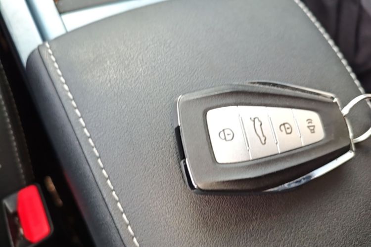 GEELY Emgrand 2020 #9 GEELY Emgrand 2020 car image #9