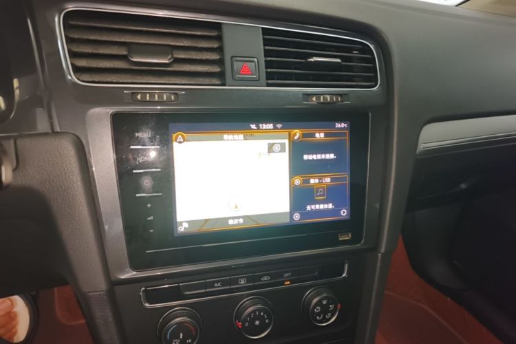 Volkswagen Golf 2020 car image #13