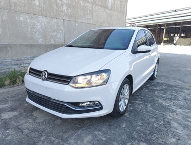 Volkswagen Polo 2016 Volkswagen Polo 2016 car image