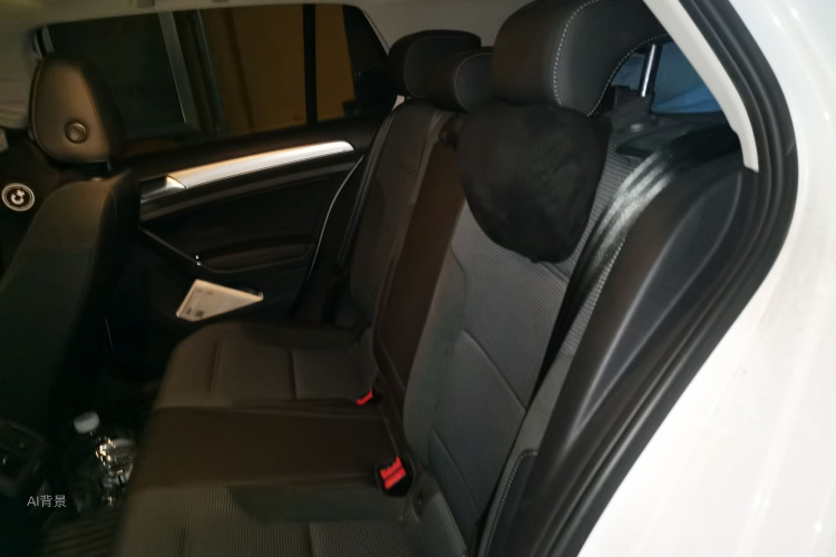 Volkswagen Golf 2020 immagine di auto #19