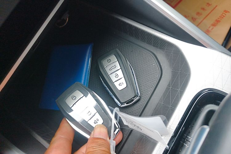 GEELY Emgrand 2024 изображение автомобиля #9