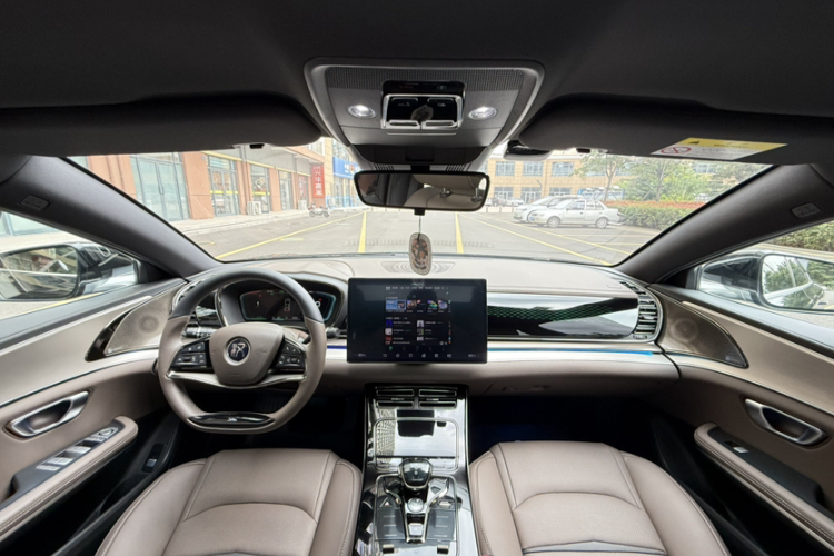 BYD Han 2022 car image #13