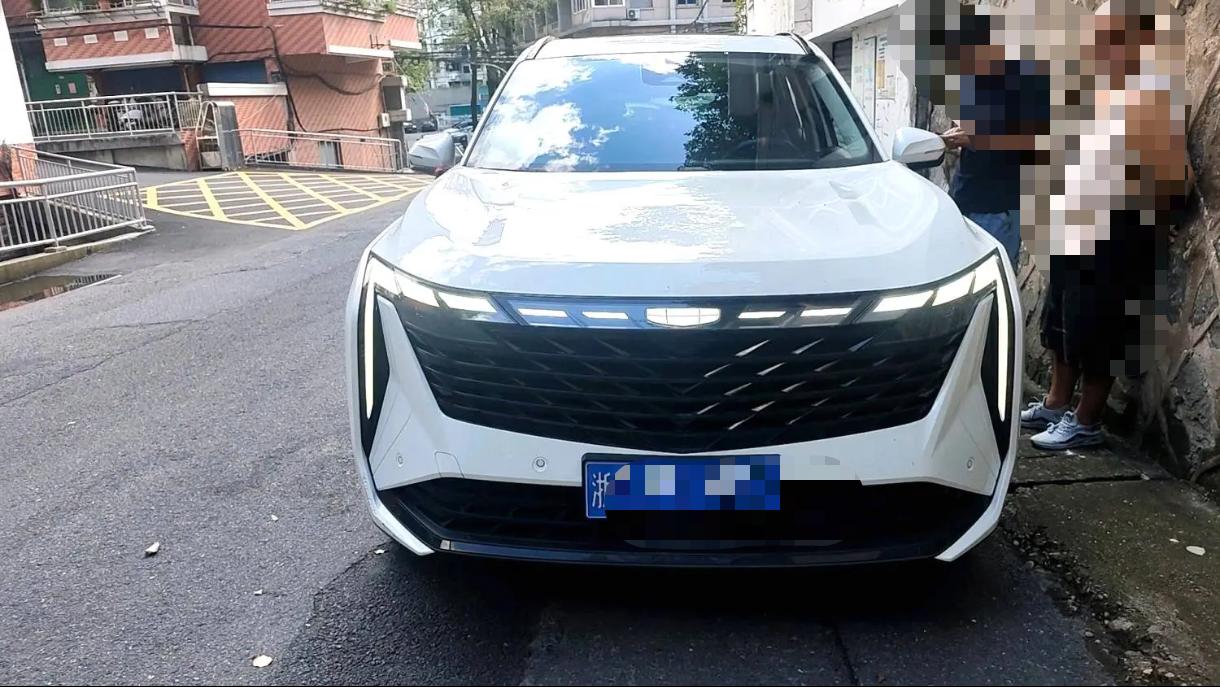 GEELY Boyue L 2023 car image #2