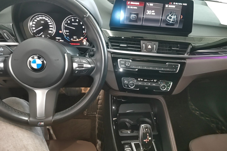 BMW X1 2021 car image #10