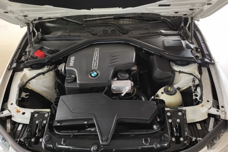 BMW 3 Series 2015 car image #22
