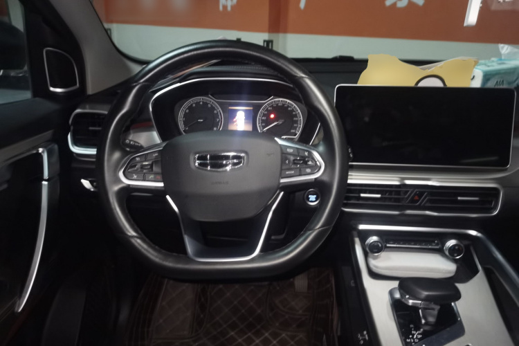 GEELY Coolray 2022 car image #11