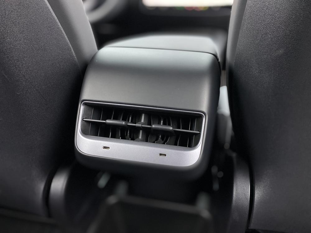 Tesla Model Y 2023 #23 Tesla Model Y 2023 car image #23