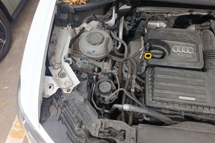 Audi Q3 2021 car image #28