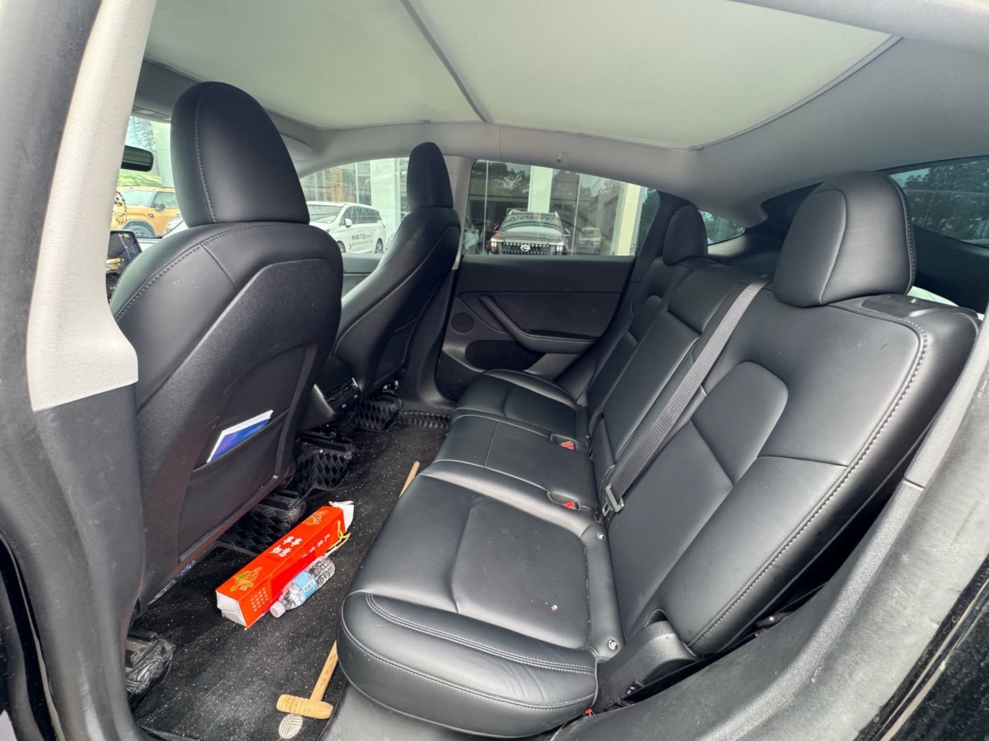 Tesla Model Y 2023 immagine di auto #8