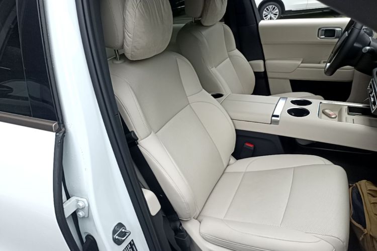 Li L9 2025 image de voiture #27