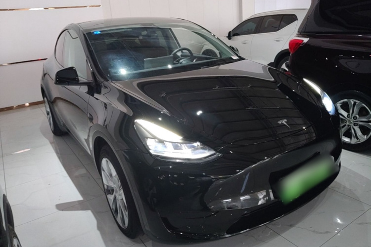 Tesla Model Y 2022 #4 Tesla Model Y 2022 car image #4