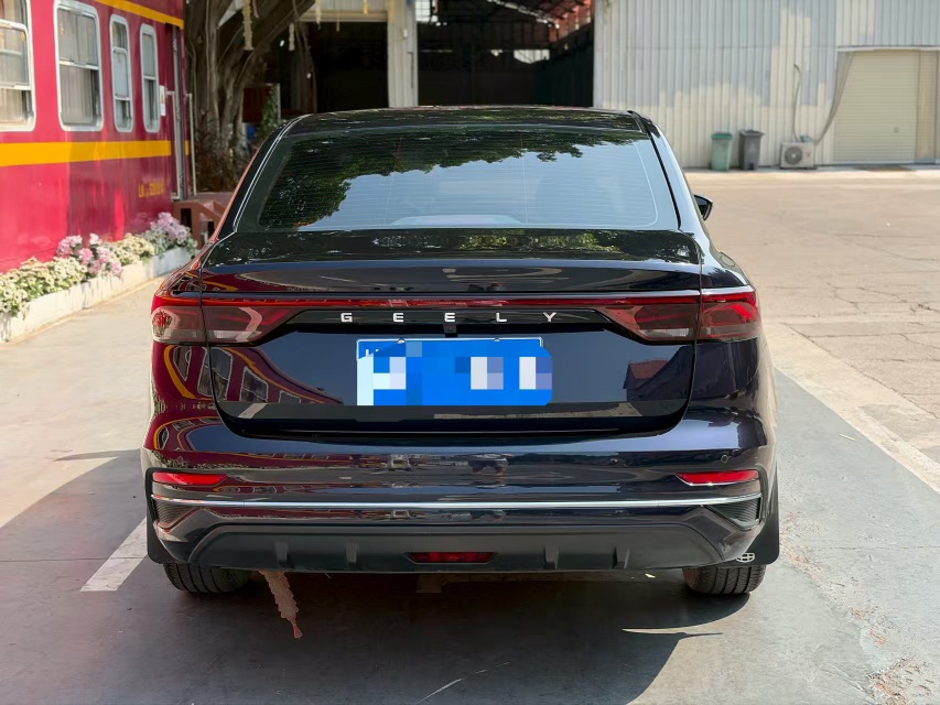 GEELY Emgrand 2023 car image #4