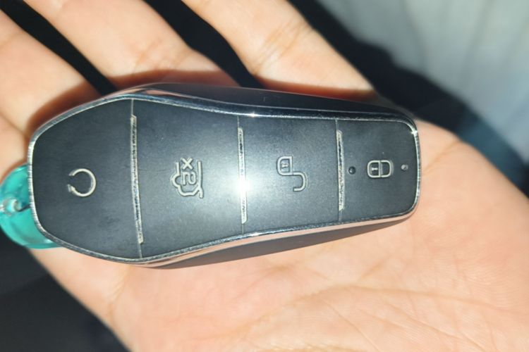 BYD Han 2022 immagine di auto #9