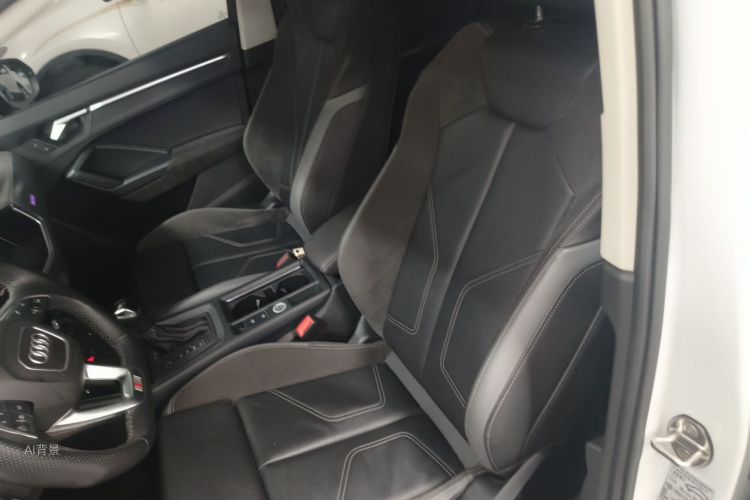 Audi Q3 2022 car image #17