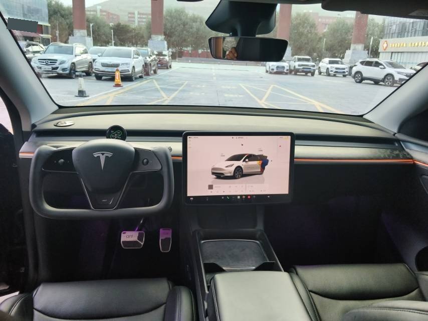 Tesla Model Y 2024 #6 Tesla Model Y 2024 car image #6