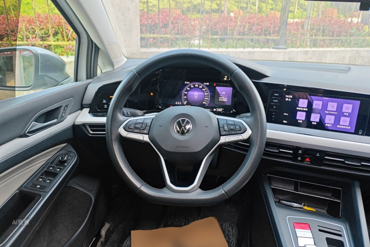 Volkswagen Golf 2023 imagem de carro #12