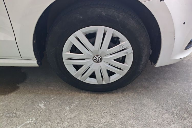 Volkswagen Polo 2018 car image #9