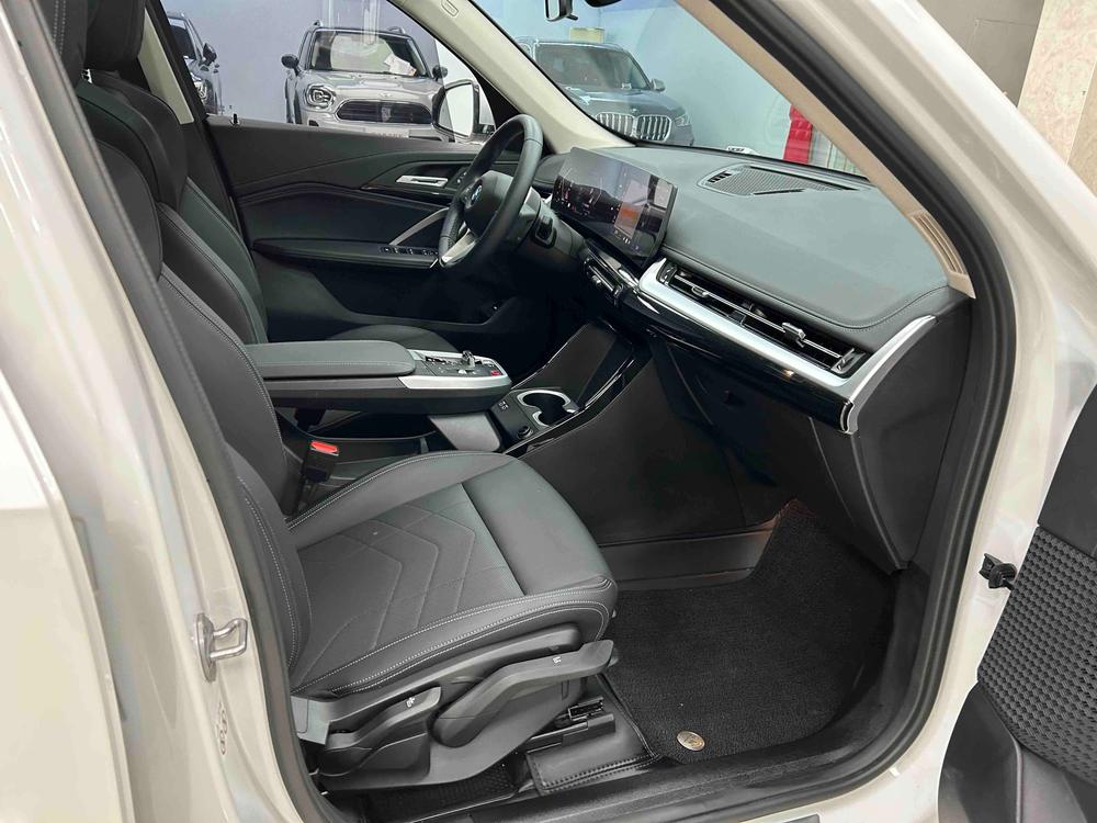 BMW X1 2023 car image #18