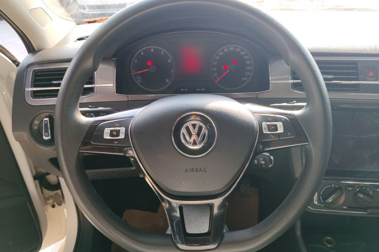 Volkswagen Santana 2017 #11 Volkswagen Santana 2017 car image #11