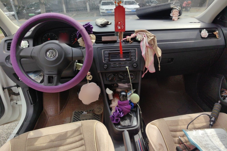 Volkswagen Santana 2016 car image #11