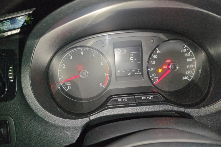 Volkswagen Polo 2016 car image #16