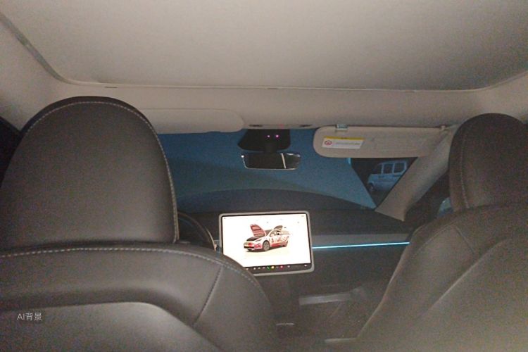 Tesla Model Y 2024 car image #20