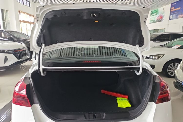GEELY Emgrand 2020 #19 GEELY Emgrand 2020 car image #19