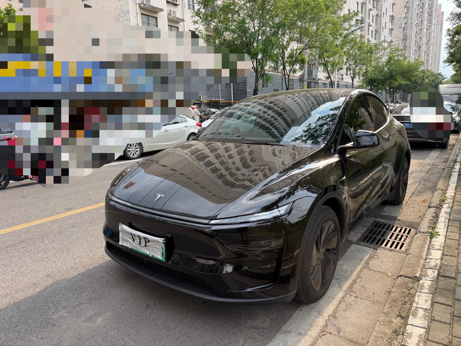 Tesla Model Y 2025 car image 