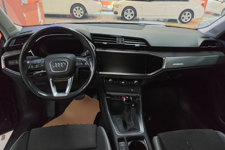 Audi Q3 2021 #10 Audi Q3 2021 car image #10