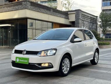 Volkswagen Polo 2016 car image 