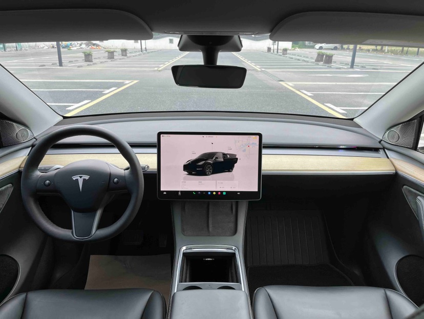 Tesla Model Y 2023 #7 Tesla Model Y 2023 car image #7