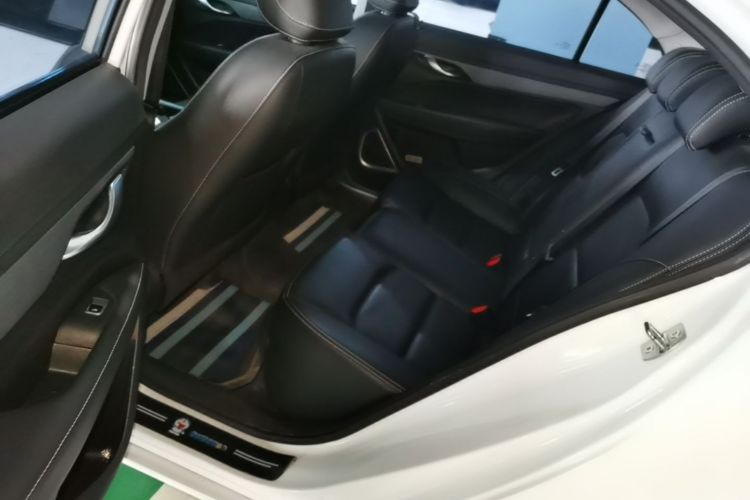GEELY Emgrand 2021 car image #17