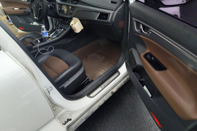 GEELY Emgrand GS 2016 #27 GEELY Emgrand GS 2016 car image #27