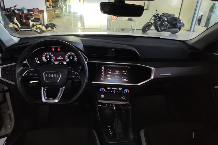 Audi Q3 2020 #10 Audi Q3 2020 car image #10