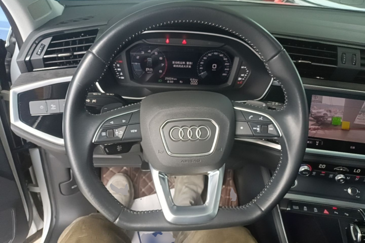 Audi Q3 2021 #14 Audi Q3 2021 car image #14