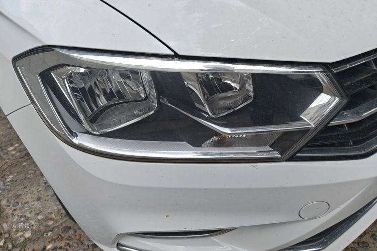 Volkswagen Bora 2016 car image #8